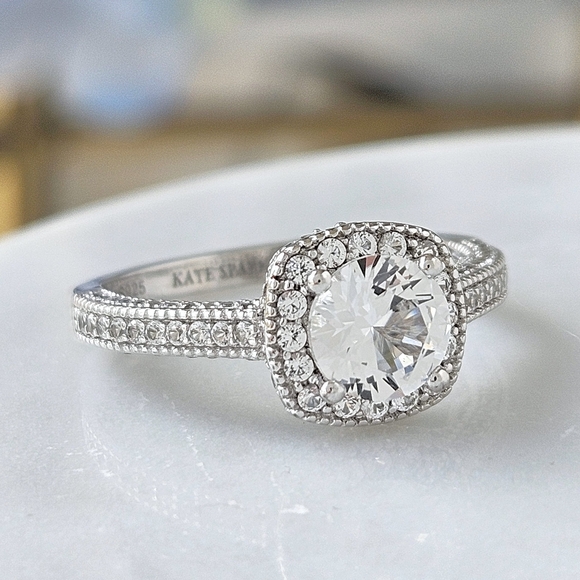 Classic Style Round Halo Ring, solid 925 Sterling Silver size 7 - Great Quality - Picture 5 of 5